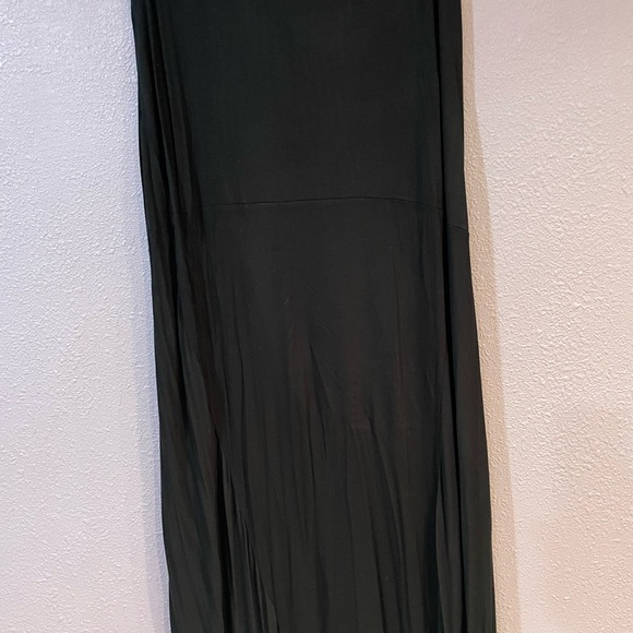 Maxi jersey dress.  Tags cut out, but I usually wear large. - Picture 1 of 3